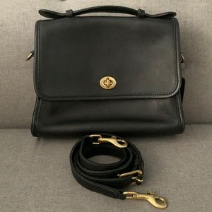 Vintage Coach Court (9870)